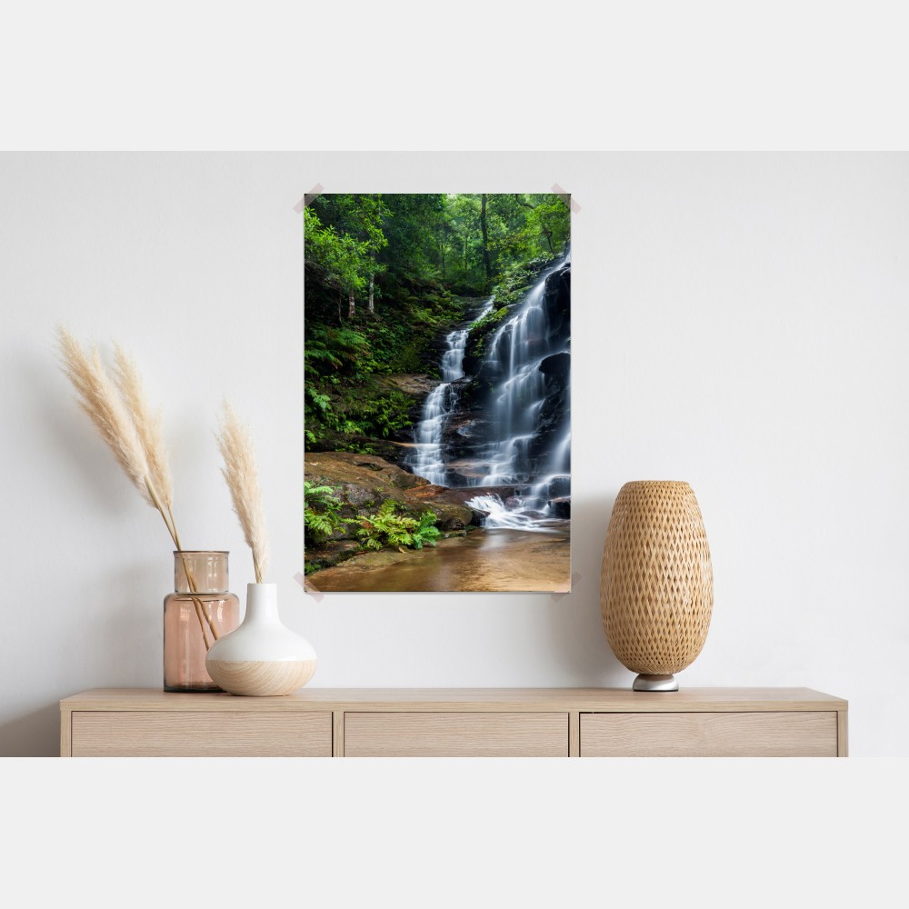 Poster ruhiger wasserfall im wald – Wallnifity® Poster ruhiger wasserfall im wald – Wallnifity®