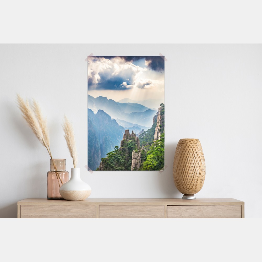 Poster neblige bergklippen mit sonnenstrahlen – Wallnifity® Poster neblige bergklippen mit sonnenstrahlen – Wallnifity®