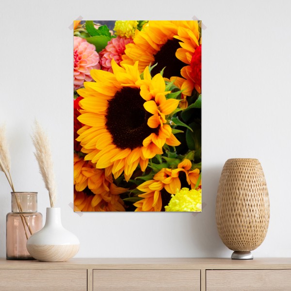 Poster nahaufnahme sonnenblumen- und dahlienstrauß – Wallnifity® Poster nahaufnahme sonnenblumen- und dahlienstrauß – Wallnifity®