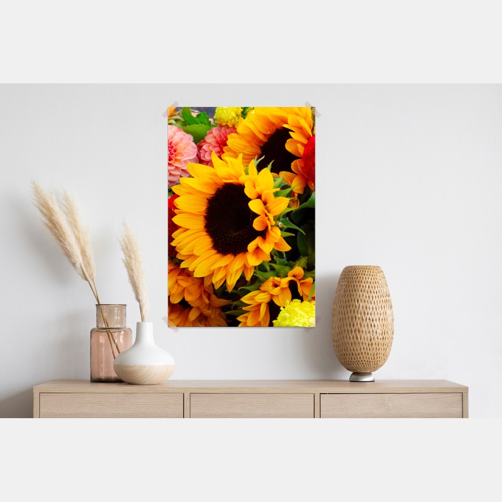 Poster nahaufnahme sonnenblumen- und dahlienstrauß – Wallnifity® Poster nahaufnahme sonnenblumen- und dahlienstrauß – Wallnifity®