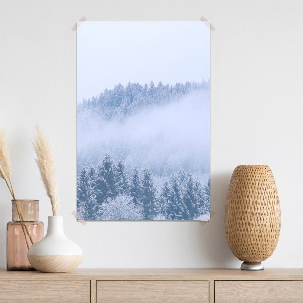 Poster winternebel über nadelwald – Wallnifity®