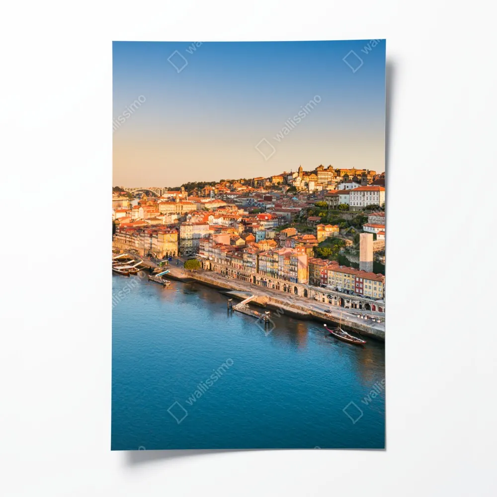 Poster sonnige Porto ufer-skyline im goldenen licht – Wallnifity® Poster sonnige Porto ufer-skyline im goldenen licht – Wallnifity®