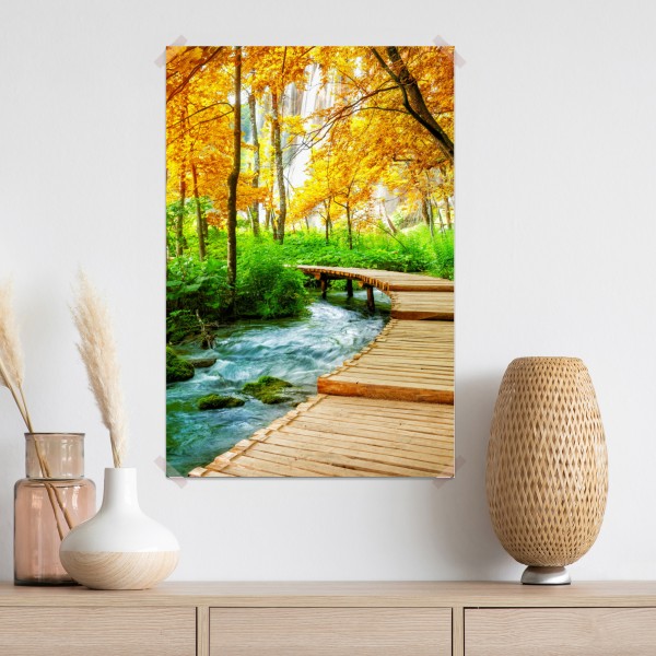 Poster goldener steg durch den wald bei Plitvicer Seen – Wallnifity® Poster goldener steg durch den wald bei Plitvicer Seen – Wallnifity®