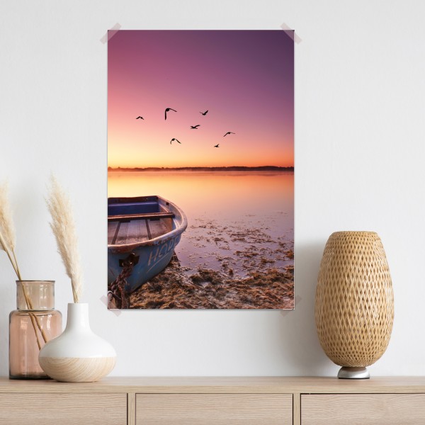 Poster friedliche bootsstimmung im abendlicht – Wallnifity® Poster friedliche bootsstimmung im abendlicht – Wallnifity®