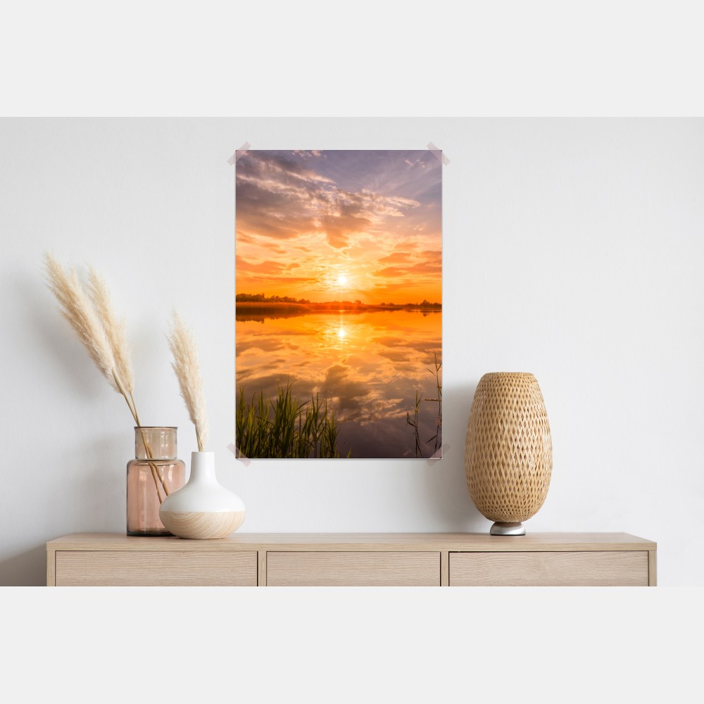 Poster goldener sonnenuntergang über idyllischem see – Wallnifity® Poster goldener sonnenuntergang über idyllischem see – Wallnifity®