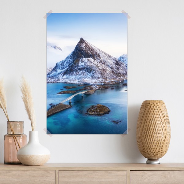Poster Lofoten brücke und berg aus der luft – Wallnifity®