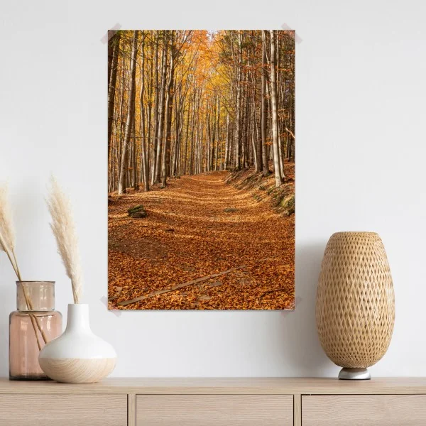 Poster herbstlicher waldweg mit goldenen blättern – Wallnifity® Poster herbstlicher waldweg mit goldenen blättern – Wallnifity®