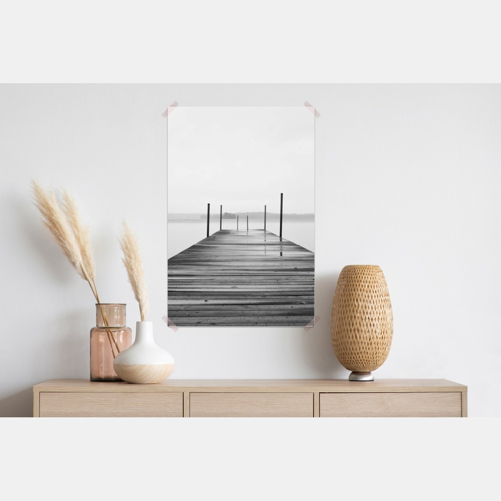 Poster nebliger steg am see in monochrom – Wallnifity® Poster nebliger steg am see in monochrom – Wallnifity®